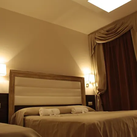 Hotel Donatella Pinarella 3*