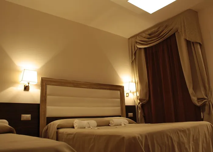 Hotel Donatella Pinarella 3*