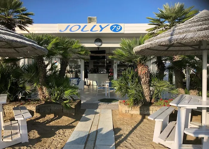 Donatella Pinarella فندق تّشيرفييا