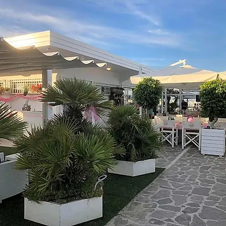 Donatella Pinarella Hotel 3*