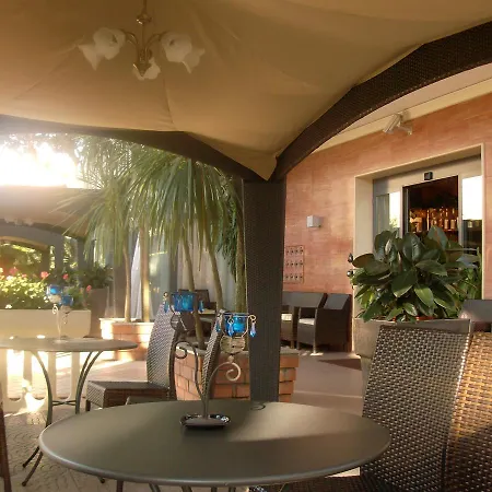 Ξενοδοχείο Donatella Pinarella