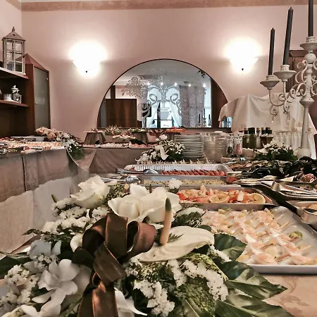 Ξενοδοχείο Donatella Pinarella Τσέρβια