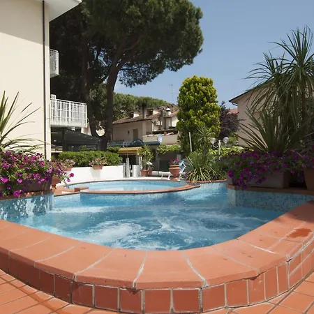 Ξενοδοχείο Donatella Pinarella