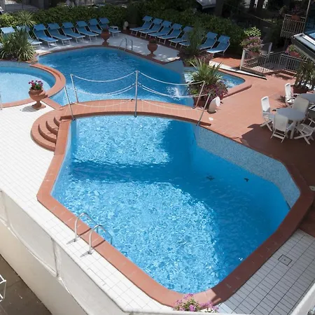 Ξενοδοχείο Donatella Pinarella