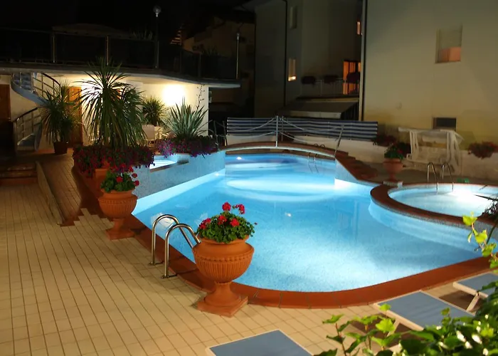 Donatella Pinarella Hotel 3*